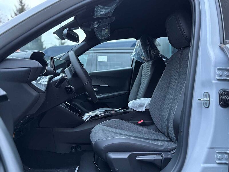 Peugeot 2008 e- Allure 156 LED SITZHEIZUNG Klimaautom. e- Allure 156 LED SITZHEIZUNG Klimaautom.
