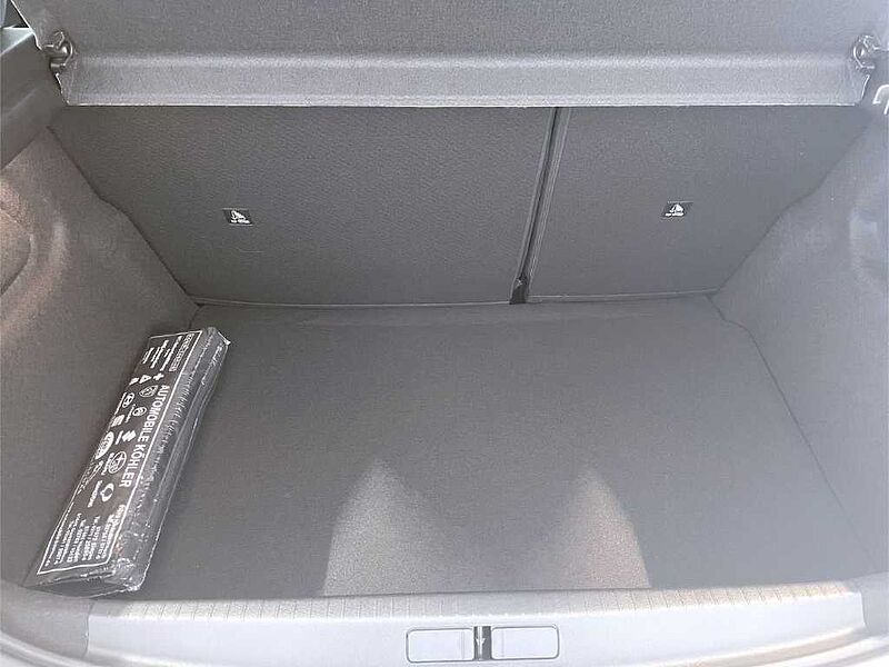 Peugeot 208 Neuer Active PureTech 75 CarPlay SHZ NAVI Neuer Active PureTech 75 CarPlay SHZ NAVI