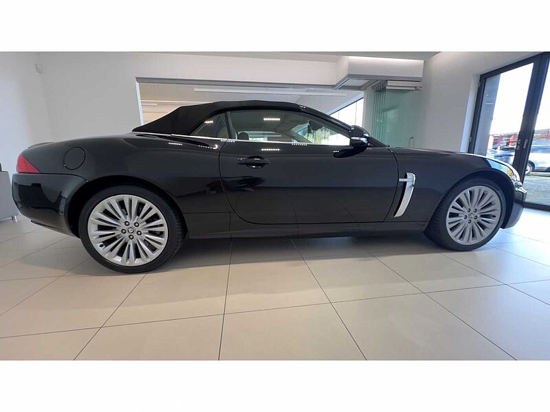Jaguar XK 5.0 V8 Cabrio XENON SITZKÜHLUNG 19''LM 5.0 V8 Cabrio XENON SITZKÜHLUNG 19''LM