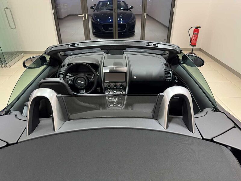 Jaguar F-Type P450 AWD Cabriolet 75 PIXEL-LED KLIMAPACK P450 AWD Cabriolet 75 PIXELLED KLIMAPAKET