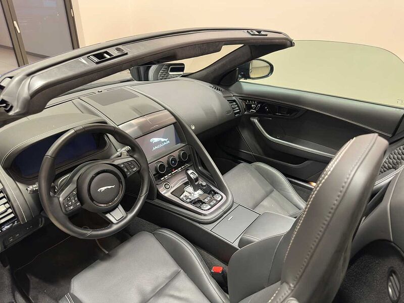 Jaguar F-Type P450 AWD Cabriolet 75 PIXEL-LED KLIMAPACK P450 AWD Cabriolet 75 PIXELLED KLIMAPAKET
