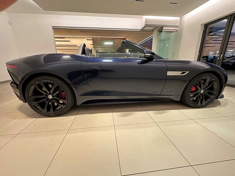 Jaguar F-Type P450 AWD Cabriolet 75 PIXEL-LED KLIMAPACK P450 AWD Cabriolet 75 PIXELLED KLIMAPAKET