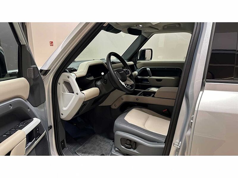 Land Rover Defender 110 D200 X-Dynamic SE AHK WKP 3-Z-KLIMA 110 D200 X-Dynamic SE AHK WINTERPAKET