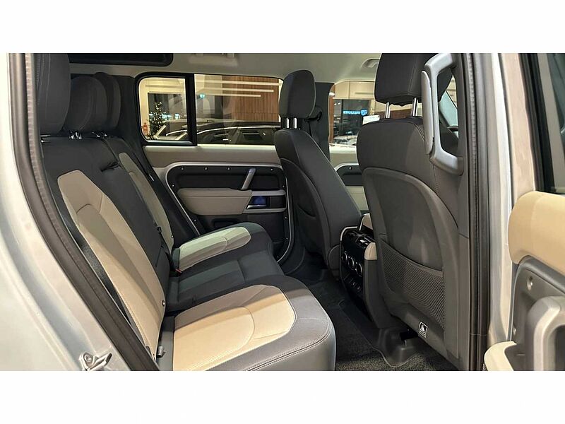 Land Rover Defender 110 D200 X-Dynamic SE AHK WKP 3-Z-KLIMA 110 D200 X-Dynamic SE AHK WINTERPAKET