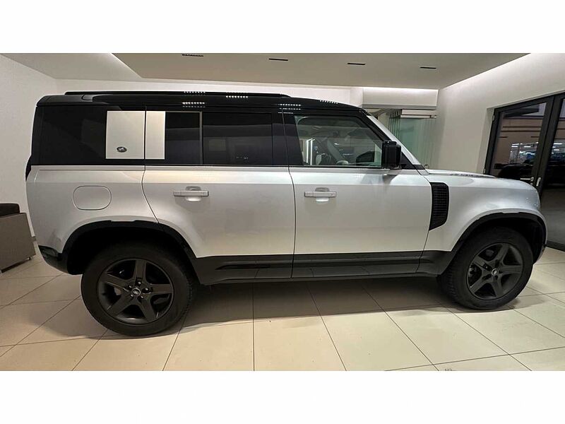 Land Rover Defender 110 D200 X-Dynamic SE AHK WKP 3-Z-KLIMA 110 D200 X-Dynamic SE AHK WINTERPAKET