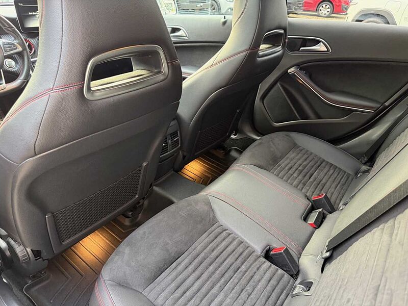 Mercedes-Benz A 45 AMG 4Matic SD 19''LM ACC HARMAN-KARDON LED 4Matic SD 19''LM ACC HARMAN-KARDON LED