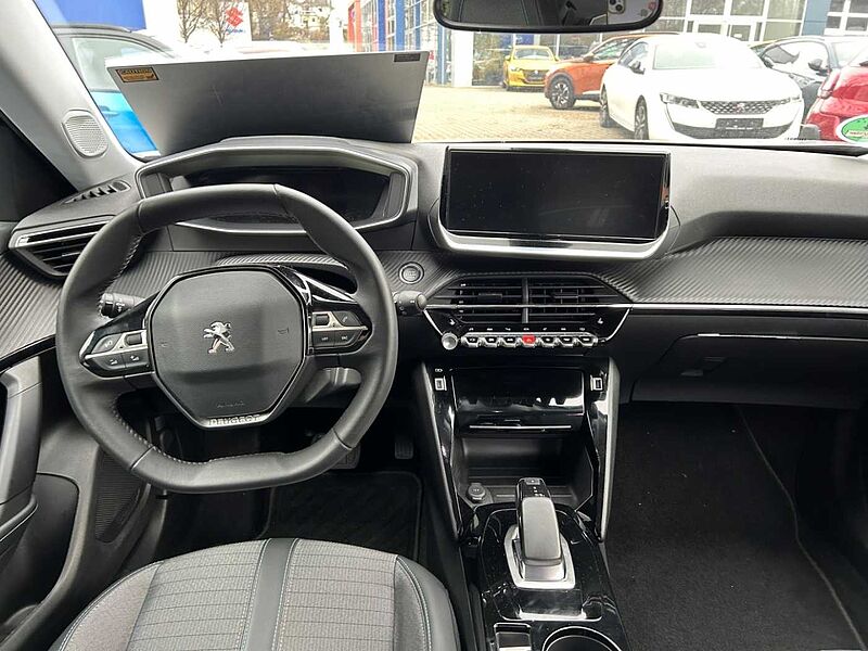 Peugeot 2008 GT Navigation, Sitzheizung vorn, Rückfahrkamera, Tempomat GT Navigation, Sitzheizung vorn, Rückfahrkamera, Tempomat