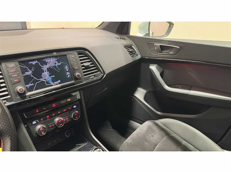SEAT Ateca FR 1.5 TSI ACT AHK NAVI 19''LM DAB BEATS FR 1.5 TSI ACT AHK NAVI 19''LM DAB BEATS