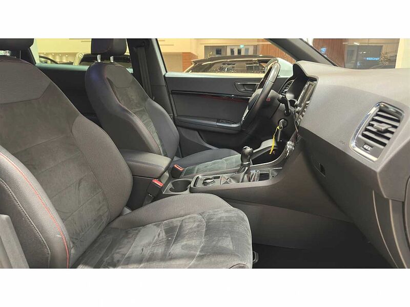 SEAT Ateca FR 1.5 TSI ACT AHK NAVI 19''LM DAB BEATS FR 1.5 TSI ACT AHK NAVI 19''LM DAB BEATS