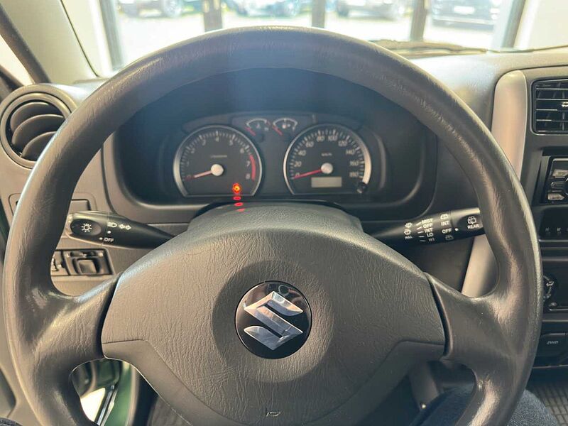 Suzuki Jimny 1.3 Club 4x4 ANHÄNGERKUPPLUNG USB Club 1.3 4x4 ANHÄNGERKUPPLUNG USB
