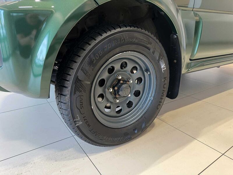 Suzuki Jimny 1.3 Club 4x4 ANHÄNGERKUPPLUNG USB Club 1.3 4x4 ANHÄNGERKUPPLUNG USB