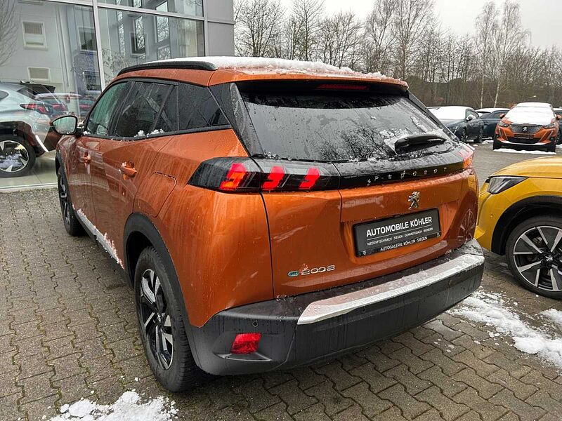Peugeot 2008 e- Allure 136 ALLURE RÜCKFAHRKAM KLIMAAUTOM e- Allure 136 ALLURE RÜCKFAHRKAM KLIMAAUTOM
