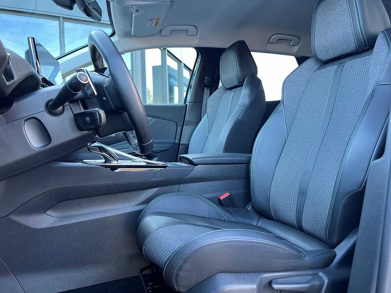 Peugeot 3008 Hybrid 225 Allure 1.6 Plug-In