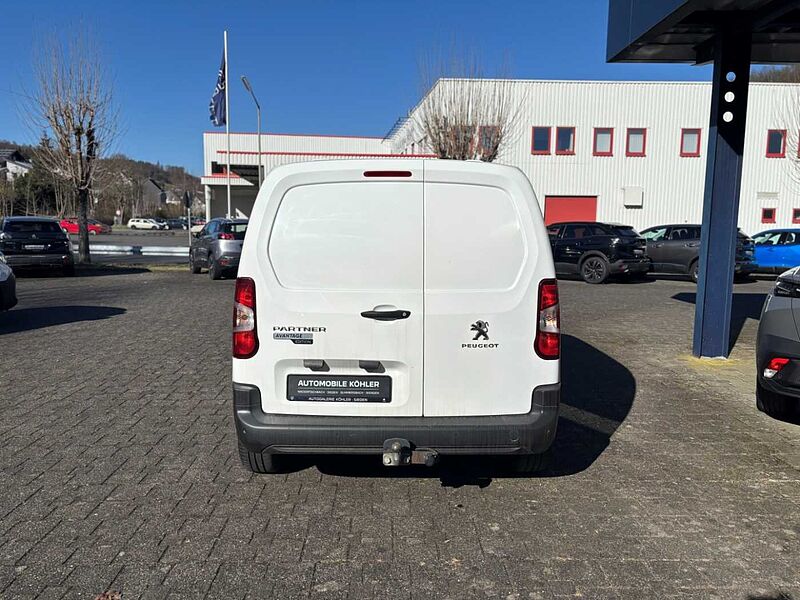 Peugeot Partner Avantage Edition StandHZG AHK DAB Induktionsladen Notbremsass. Temp PDC Avantage Edition StandHZG AHK DAB Induktionsladen Notbremsass. Temp PDC Berganfa