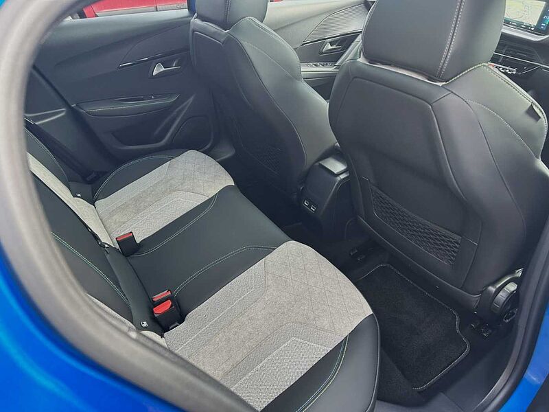 Peugeot 208 e GT PANORAMA-DACH NAVI LED ACC SITZHEIZUNG