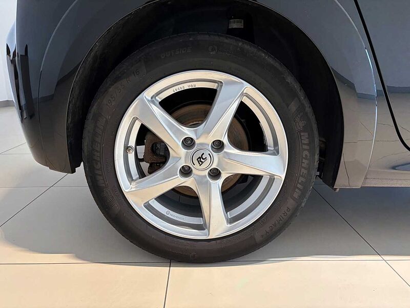 Peugeot 208 Elektro Active 136 Klimaanlage  Apple CarPlay