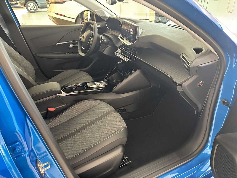 Peugeot 208 1.2 ALLURE HYBRID 100 e-DSC6 ACC KAMERA LED