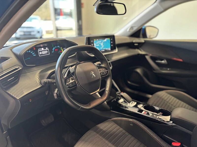 Peugeot 2008 e- Active Klimaautomatik Rückfahrkamera