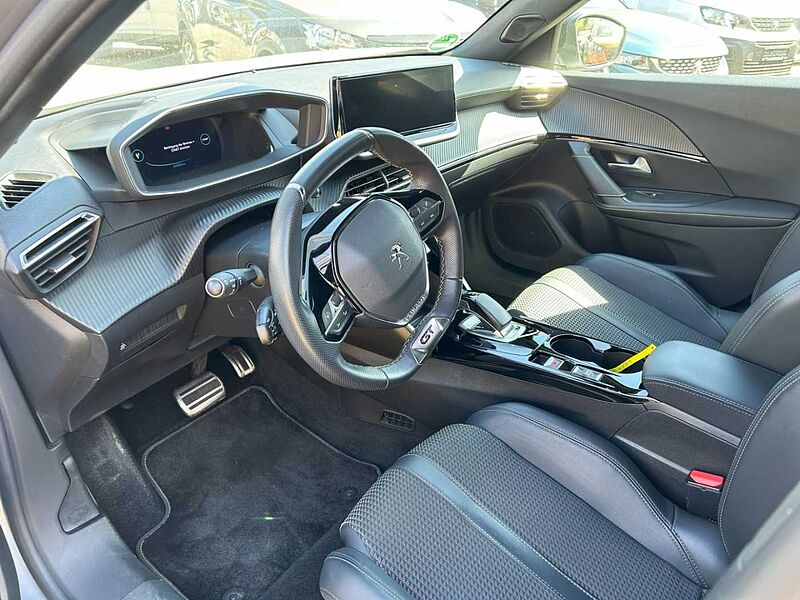 Peugeot 2008 e 136 GT Navi Digitales Cockpit LED CarPlay