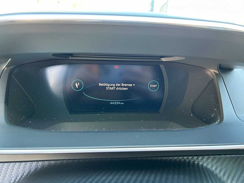 Peugeot 2008 e 136 GT Navi Digitales Cockpit LED CarPlay
