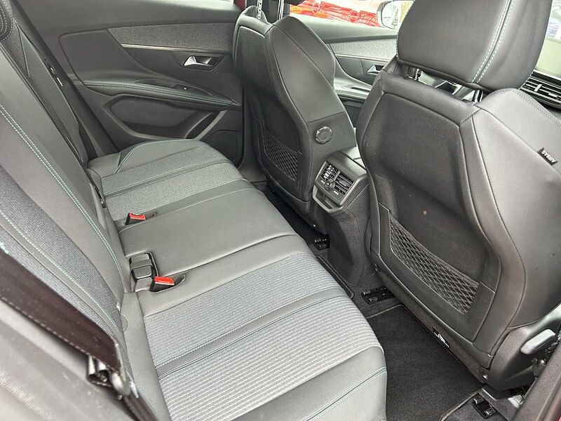 Peugeot 3008 1.2 Allure Pack Navi Digitales Cockpit LED Apple CarPlay Android Auto