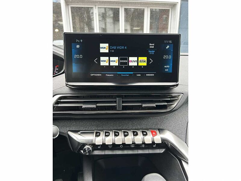 Peugeot 3008 1.2 Allure Pack Navi Digitales Cockpit LED Apple CarPlay Android Auto