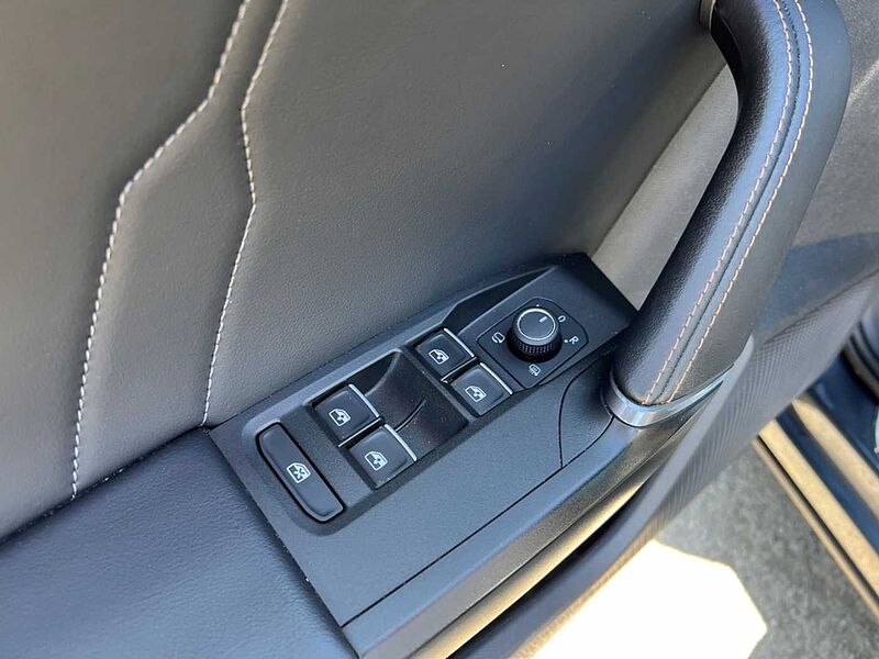 CUPRA Formentor 1.5 TSI Navi, Paket XL, DCC, Top View