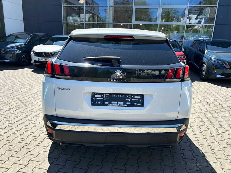 Peugeot 3008 1.2 Allure Pack 130 EAT8 Navi LED CarPlay