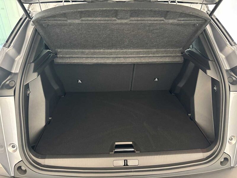 Peugeot 2008 GT Hybrid 136 PANODACH  SITZHEIZUNG ACC NAVI