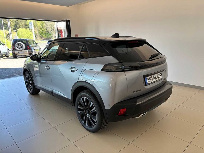 Peugeot 2008 GT Hybrid 136 PANODACH  SITZHEIZUNG ACC NAVI