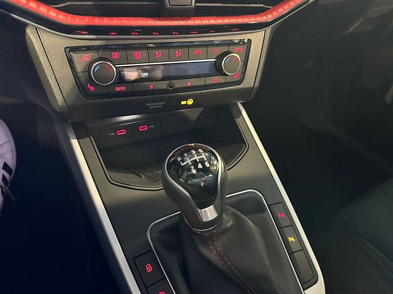SEAT Arona FR 1.0 TSI / Navi / LED / ACC /Apple CarPlay/ Android Auto