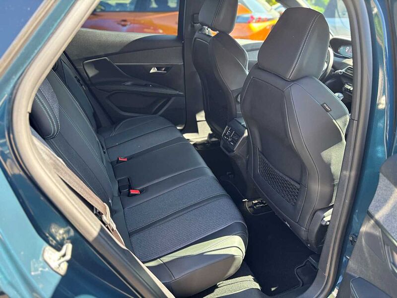 Peugeot 3008 1.2 Allure PT 130 LED DAB SITZHEIZUNG NAVI